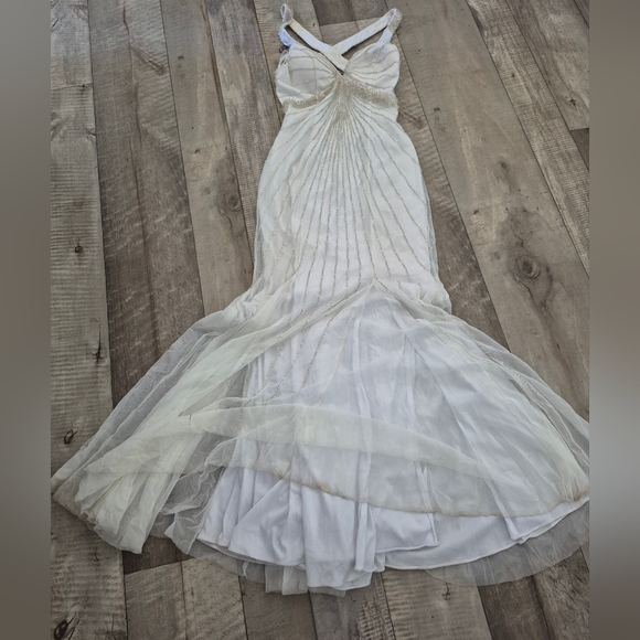 Sean Collection Formal Gown Sequin Beaded White Tulle Mermaid S - Picture 5 of 9